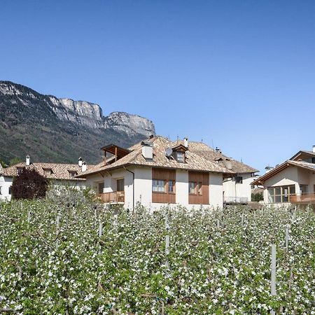 Ferienwohnung Pizzol-Hof Eppan an der Weinstraße Exterior foto