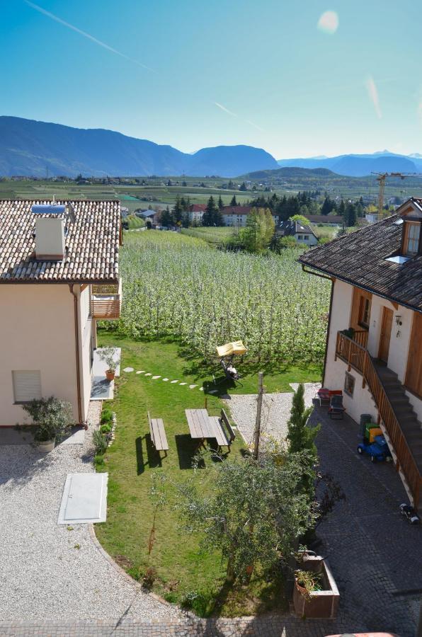 Ferienwohnung Pizzol-Hof Eppan an der Weinstraße Exterior foto